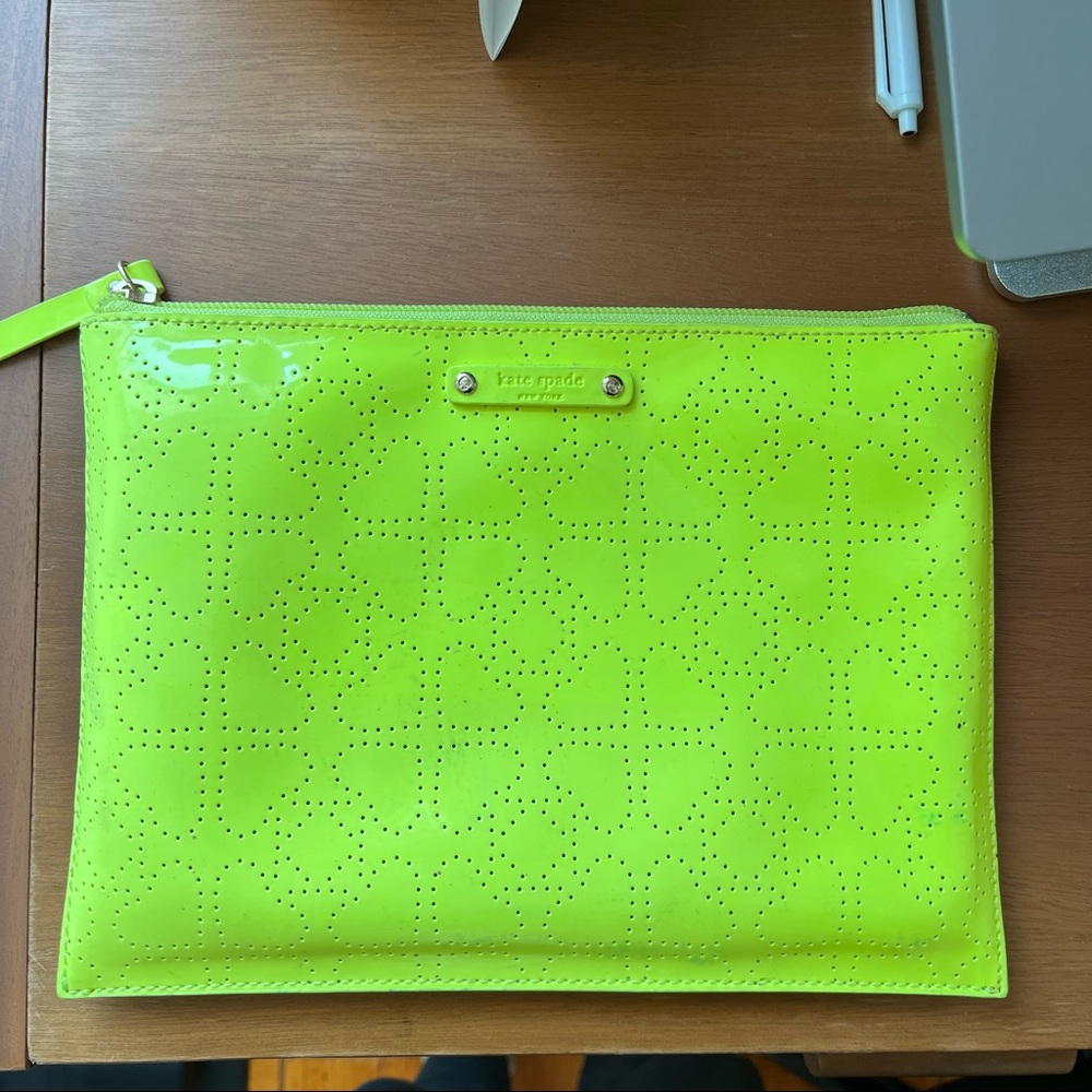 SALE ⚡️| Kate Spade Neon Yellow Pouch! 🤩✨💛